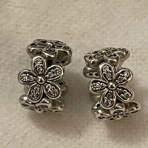 Pandora daisy spacers